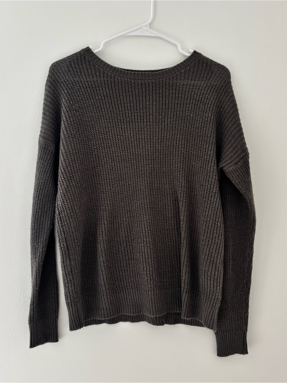 Forever 21 grey long sleeve sweater